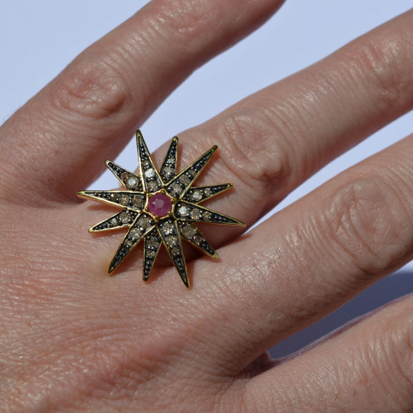 The Ophelia Ring in Sapphire or Ruby Centre